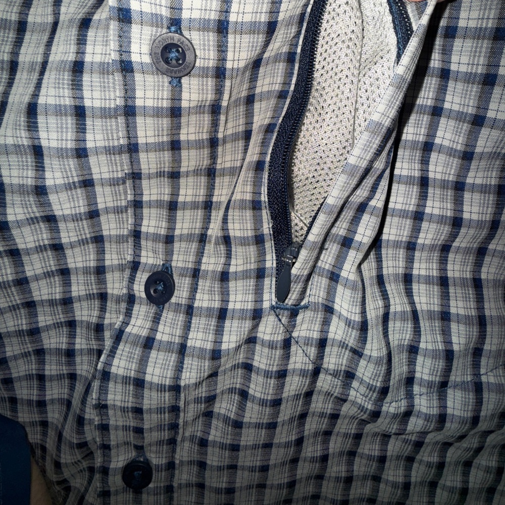 The North Face Men’s Plaid Long Sleeve Shirt XL Hidden Zip Pocket, Performance - Picture 6 of 11